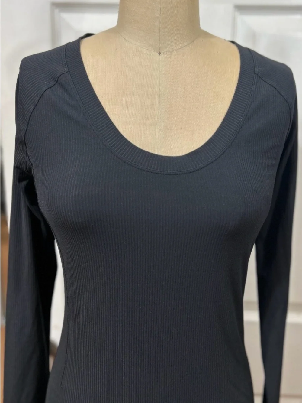 lululemon Black Scoop-Neck Midi Dress All Aligned Ribbed Medium Long-Sleeve EUC
